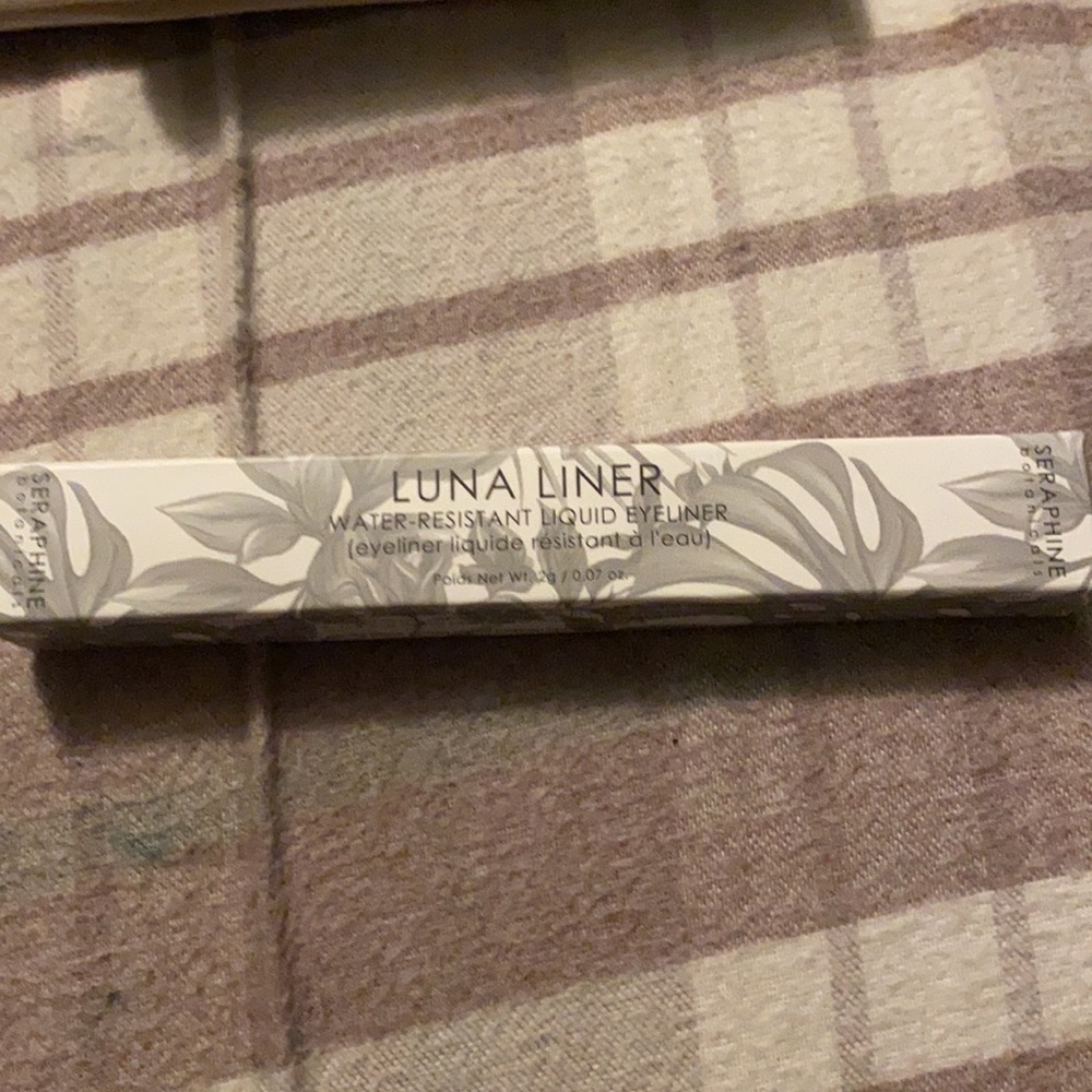Real her eyeshadow palette - Picture 3 of 7